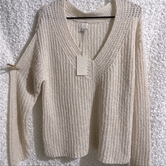 A New Day Oversized Sweater Size S - Picture 2 of 5